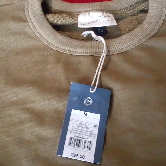 A nice sweatshirt very comfortable - Picture 2 of 3